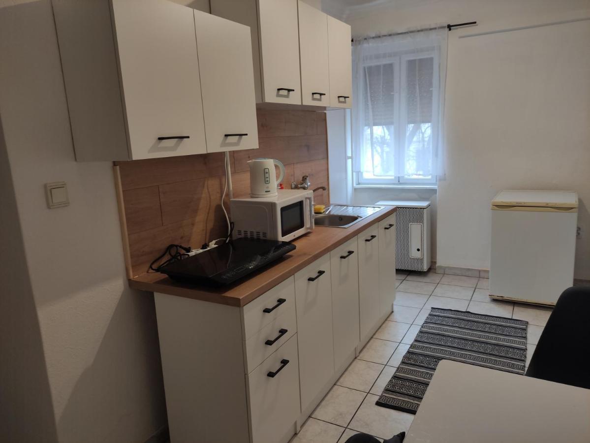 Bristol Apartments 2 バヤ エクステリア 写真